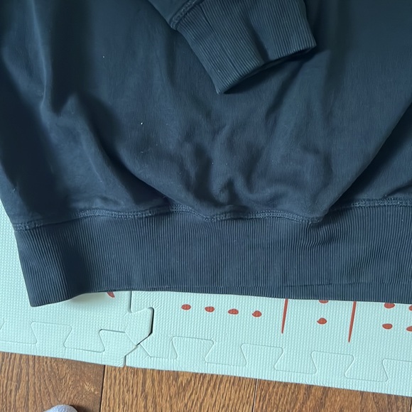 GYMSHARK- Mens Large Like New Black Crew Neck Sweatshirt w white GYMSHARK script - Picture 7 of 8